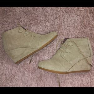 Toms wedge bootie